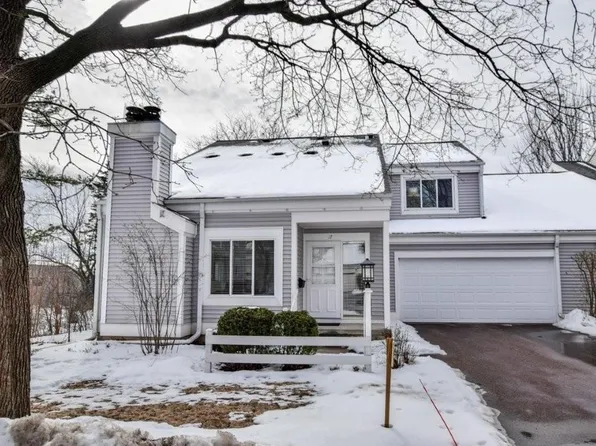 17 Mountain Ash Trl, Madison, WI 53717