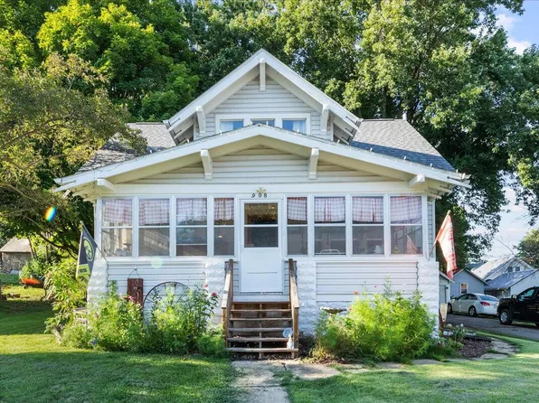 908 Court St, Harlan, IA 51537
