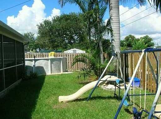 Lighted alley in rear