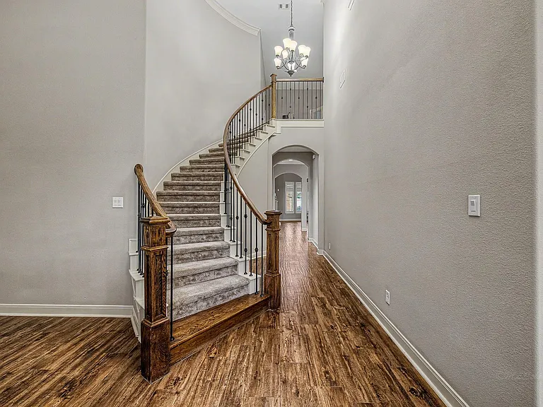 17430 Aberdeenshire Dr — Photo 36