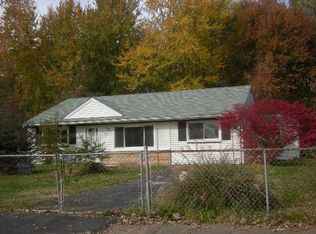 7502 Wimstock Ave, Louisville, KY 40272