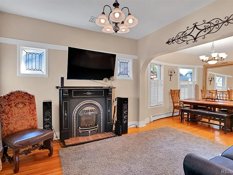 517 Josephine St — Photo 9