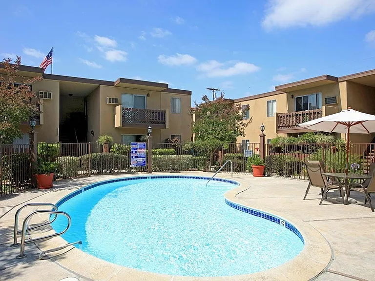 523 Grape St. — Photo 15