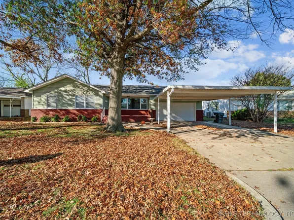 1122 S Russell St, Skiatook, OK 74070