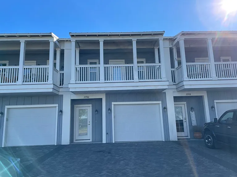 22940 Ann Miller Rd — Photo 1