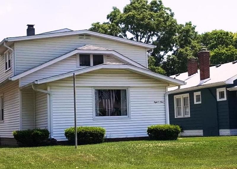 2nd image of 809 N Emerson Ave