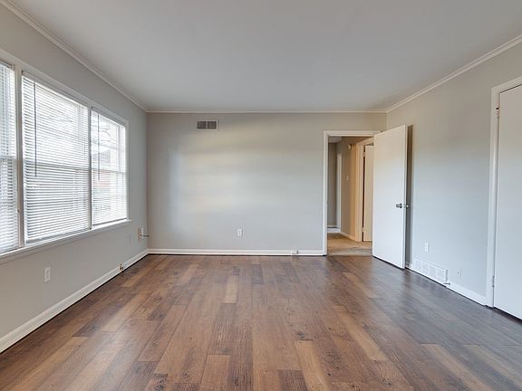 3rd image of 1776 Myrna Ln