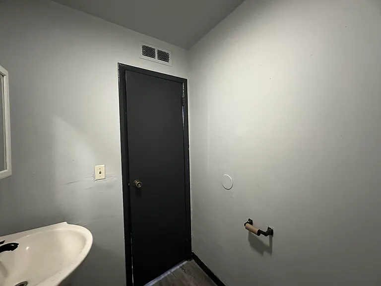 802 Knollcrest Dr — Photo 5
