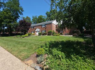 51 W Hudson Ave APT 11, Englewood, NJ 07631