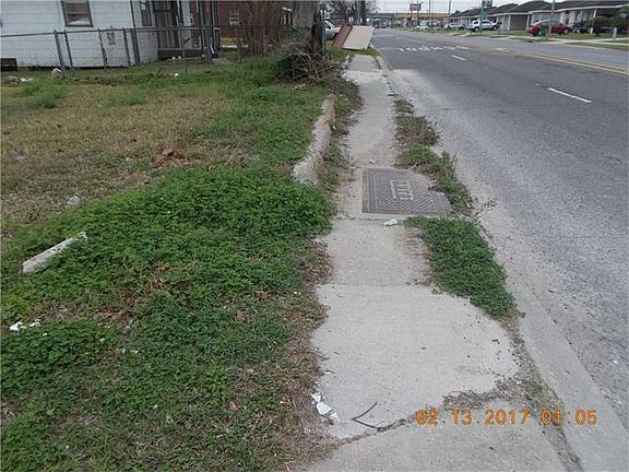 5th image of 513 Ames Blvd