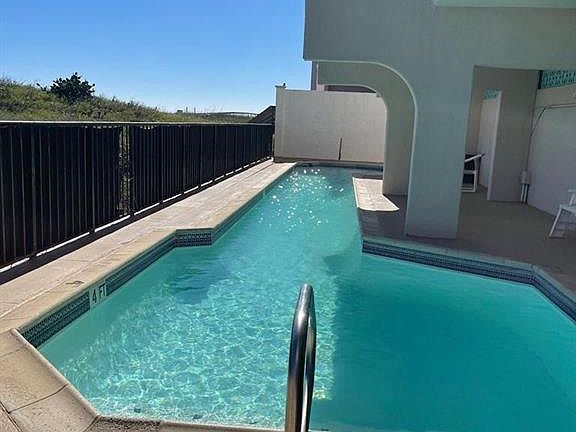 4th image of 5550 N Gulf Blvd #605
