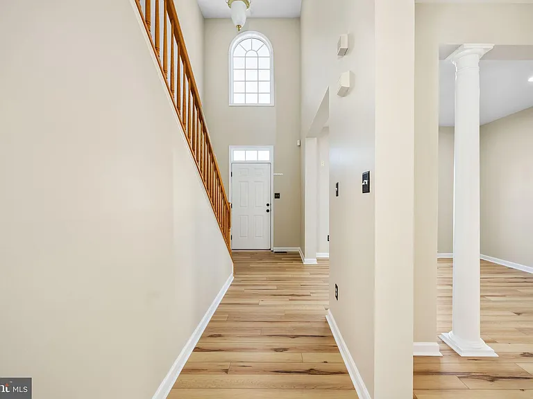 9320 Birch Cliff Dr — Photo 3