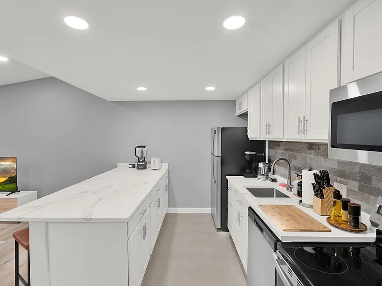 Heathmore Villas Apartments — Photo 14