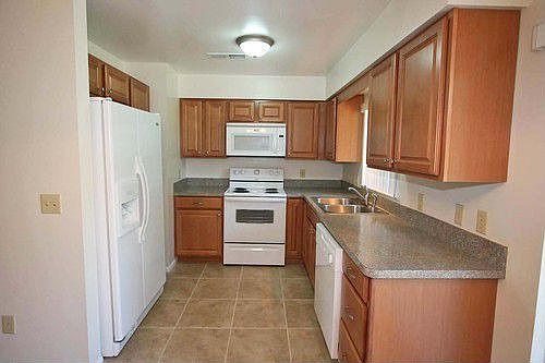 5th image of 788 Meadowlark Ct