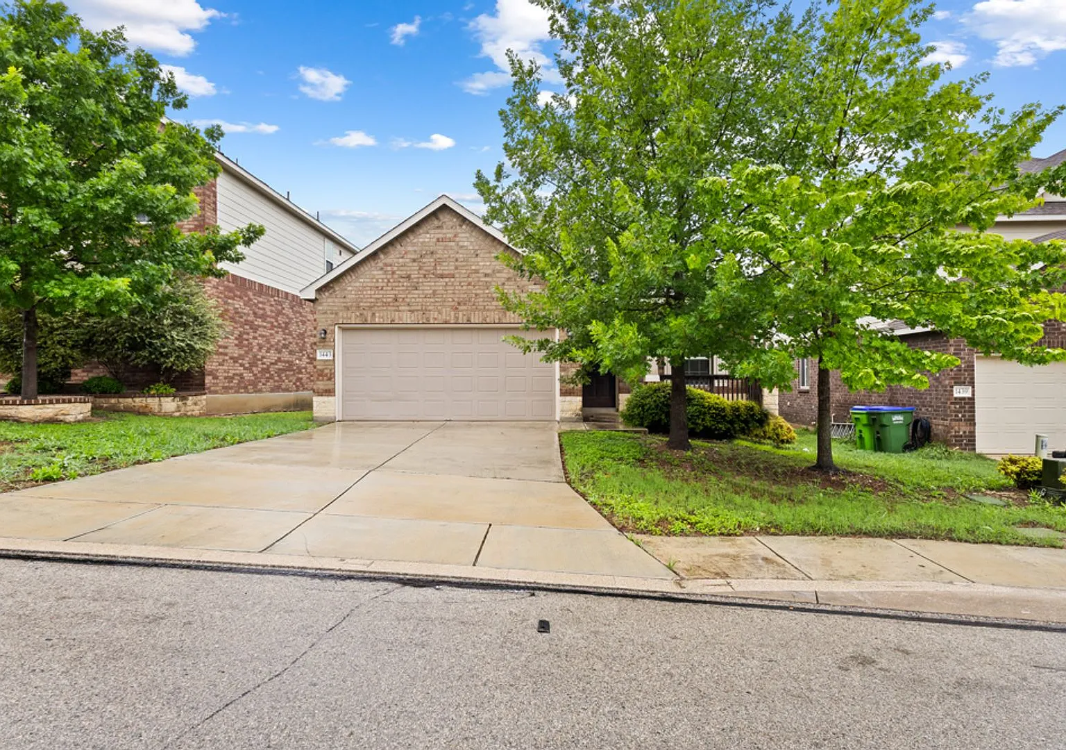 3 bedrooms, 2.5 Bathrooms located in Laurel Branch Subdivison **Move in Special — Photo 3