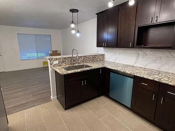 3rd image of 1057 Reed Ter APT 2