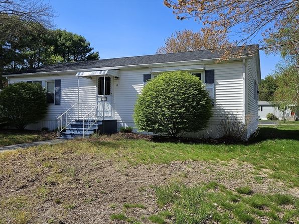 13 Silver Birch Ln, Kingston, MA 02364