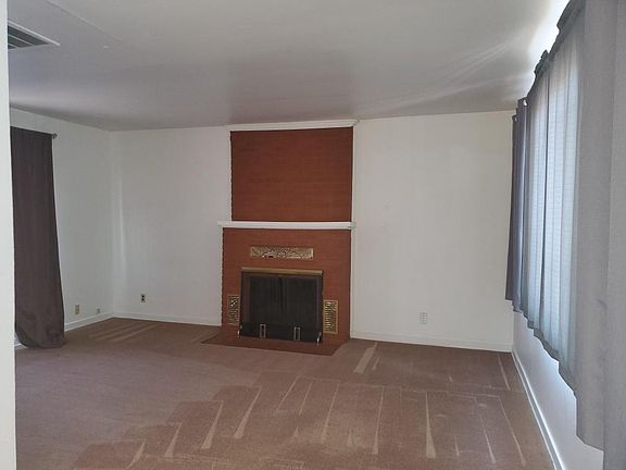 Living Room w/Fireplace