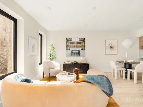 221 East 48th Street image 7 of 24