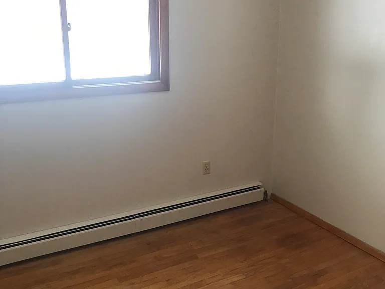 994 Peru Rd — Photo 10
