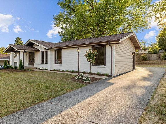 2nd image of 1747 Shallowbrook Dr