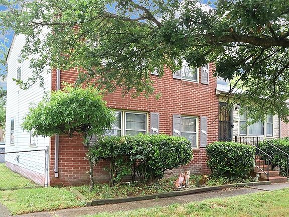 3rd image of 706 S Fallon Ct