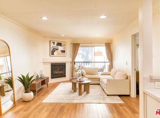 5510 Owensmouth Ave APT 218, Woodland Hills, CA 91367
