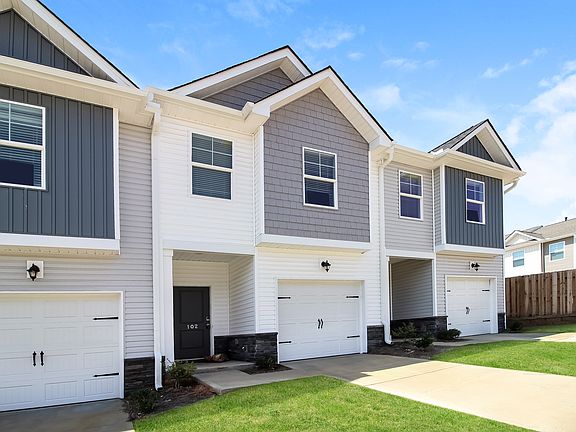 3rd image of 102 Norse Creek Dr