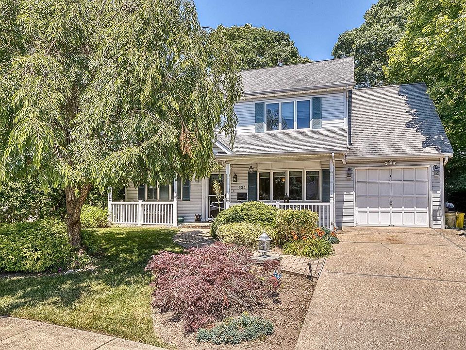 1st image of 332 Brendan Ave