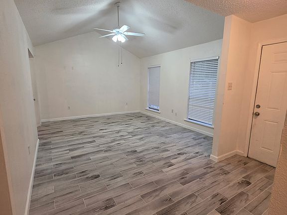 2nd image of 500 Cypress St