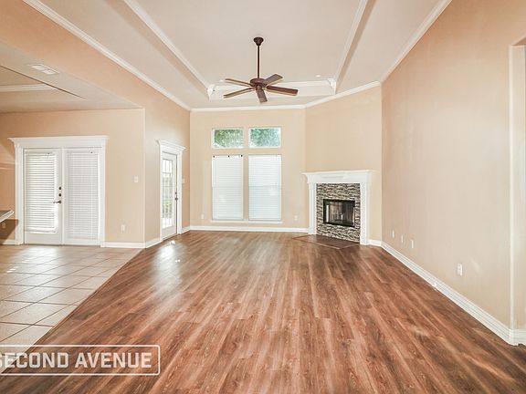 2nd image of 2517 Windhollow Dr