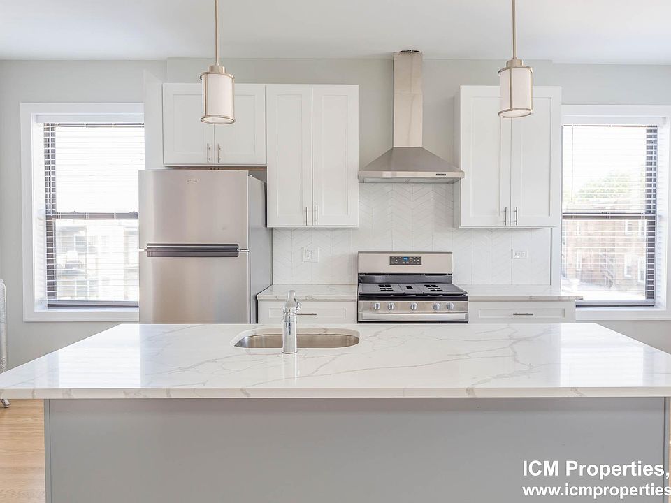1st image of 4413 N Seeley Ave #2N