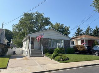 357 Woodrow Rd, Staten Island, NY 10312