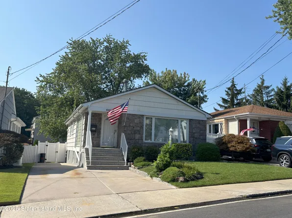 357 Woodrow Rd, Staten Island, NY 10312