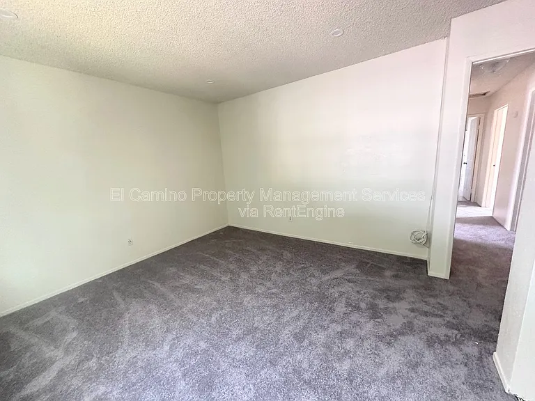 11140 Duncan Ave #A — Photo 9