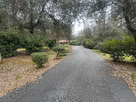 3rd image of 2966 Quartz Hill Rd