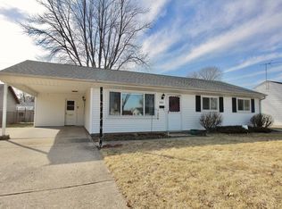 1401 Macarthur Dr, Janesville, WI 53548