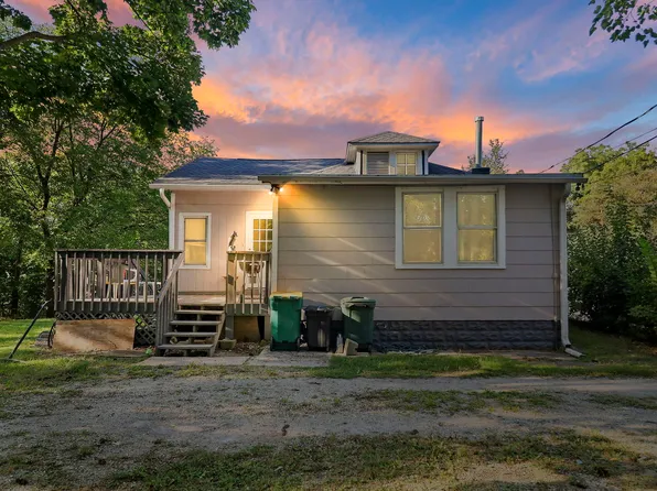 187 E Grand Ave, Fox Lake, IL 60020