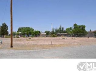 401 Valle Rojo Dr, Socorro, TX 79927