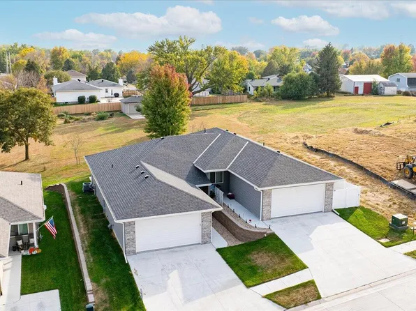 509 Hope Ave, Underwood, IA 51576