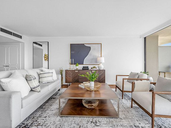 5th image of 10 Avoca Ave #706