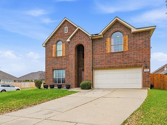 3rd image of 1301 Concho Trl