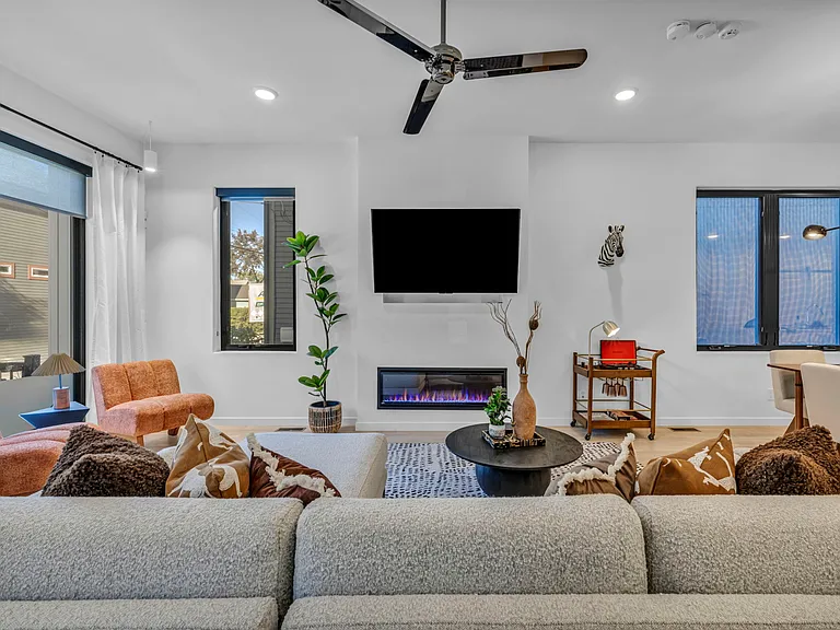 805 Brayton Ave — Photo 34