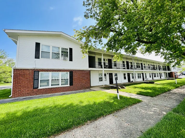 575 Berry Ave #2B — Photo 1