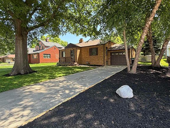 3rd image of 1511 S 61st Ave