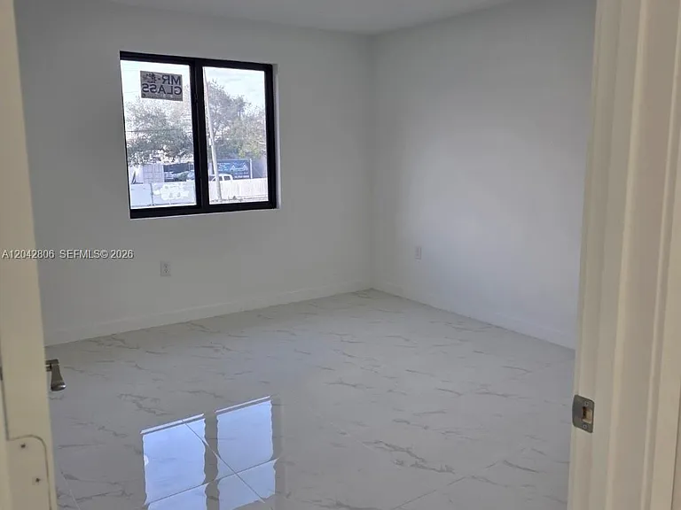 2729 NW 44th St #2729 — Photo 9