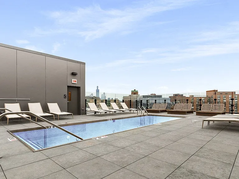 CADENCE APARTMENTS — Photo 7