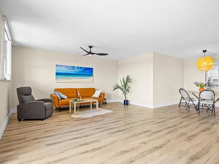 3100 W Rolling Hills Cir #707 — Photo 8