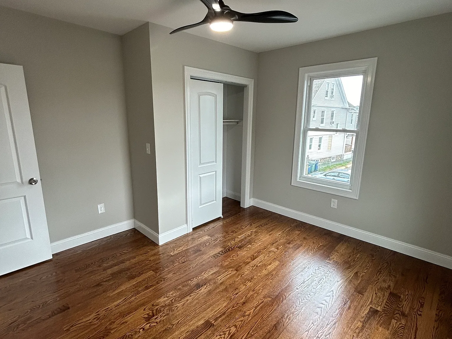 3 bed, 1.0 bath, 1500 sqft, $2,800 — Photo 4