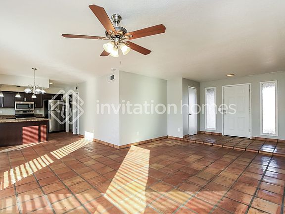 4th image of 713 W Hermosa Dr